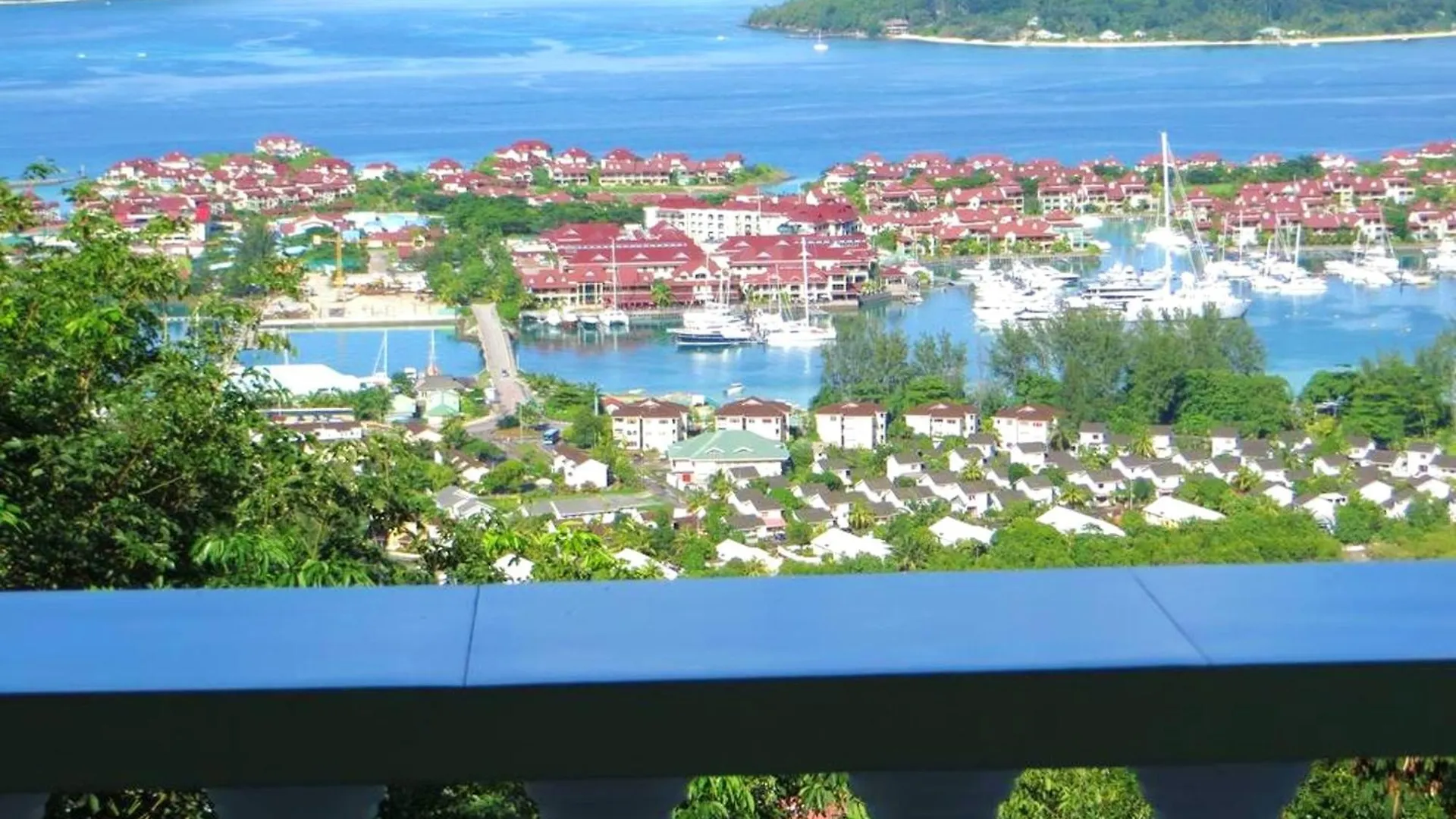Elegant Villa With Sea View In Victoria Seychelles
